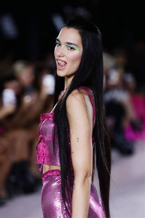 Dua Lipa versace 2021